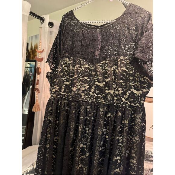 Torrid plus size 2 nude black lace mini scuba illusion dress sweetheart mesh - Picture 4 of 6